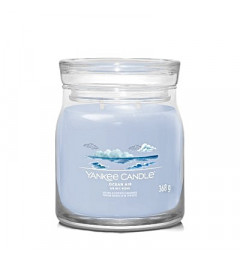 Ocean Air Signature mirisna sveća - srednja tegla (ozon, limunk, pamuk, ljiljan...)